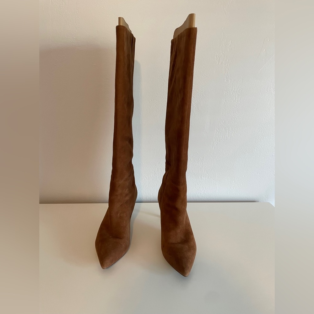 Knee high Veronica Beard boots. Size 7.5. Kitten heel.